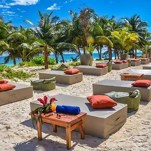 Mia Beachfront - Ocean View And Club Tulum